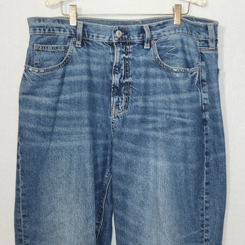 American Eagle Women's Low Rise Baggy Jeans - Size 14 Short